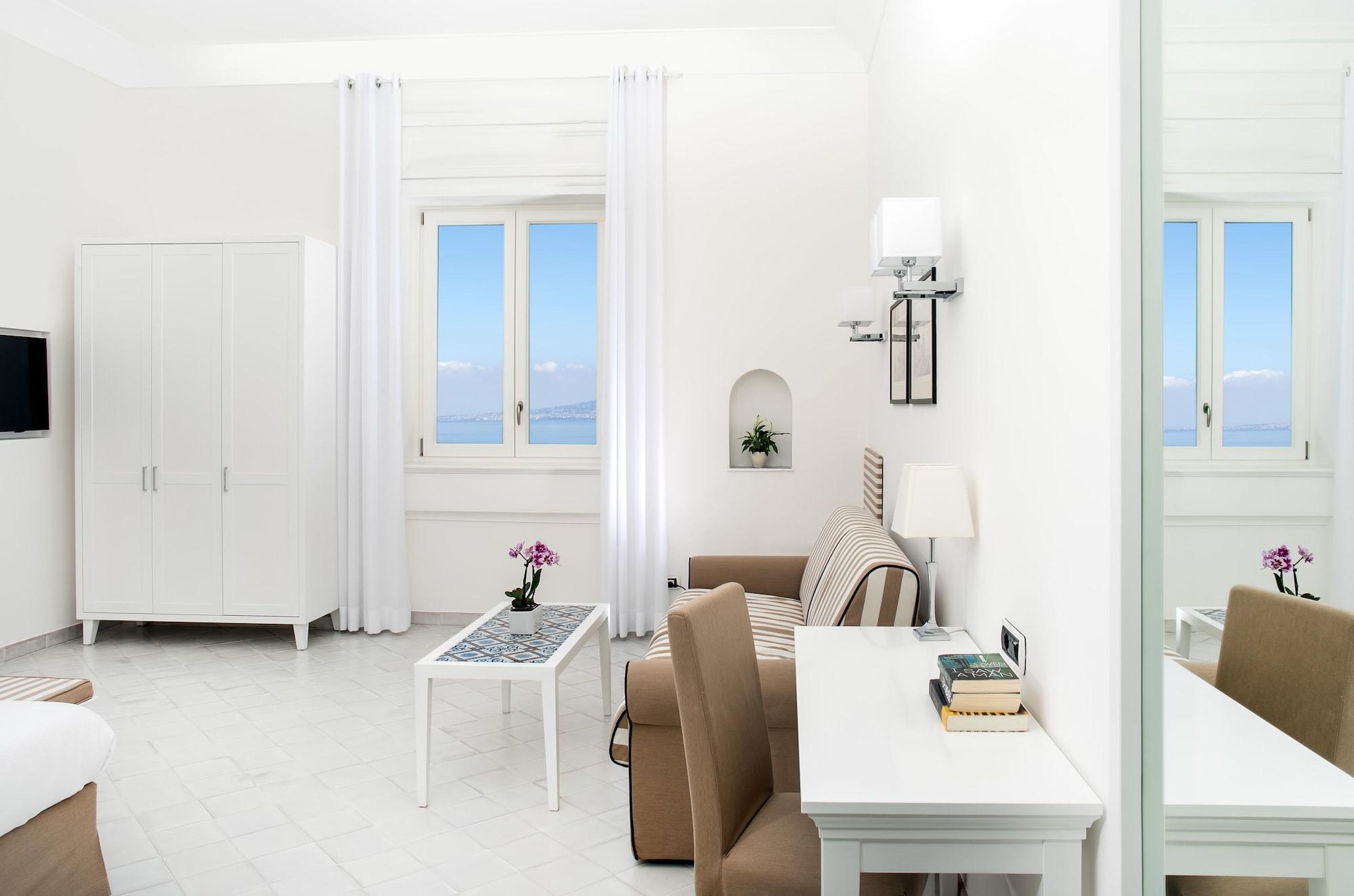 Hotel Villa Garden Сант'Анджелло Экстерьер фото